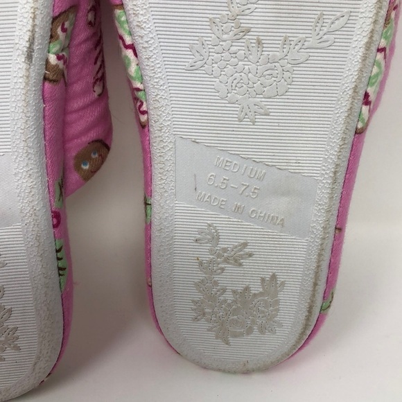 𝅺3 pairs Holiday winter Christmas house slippers - Picture 6 of 8